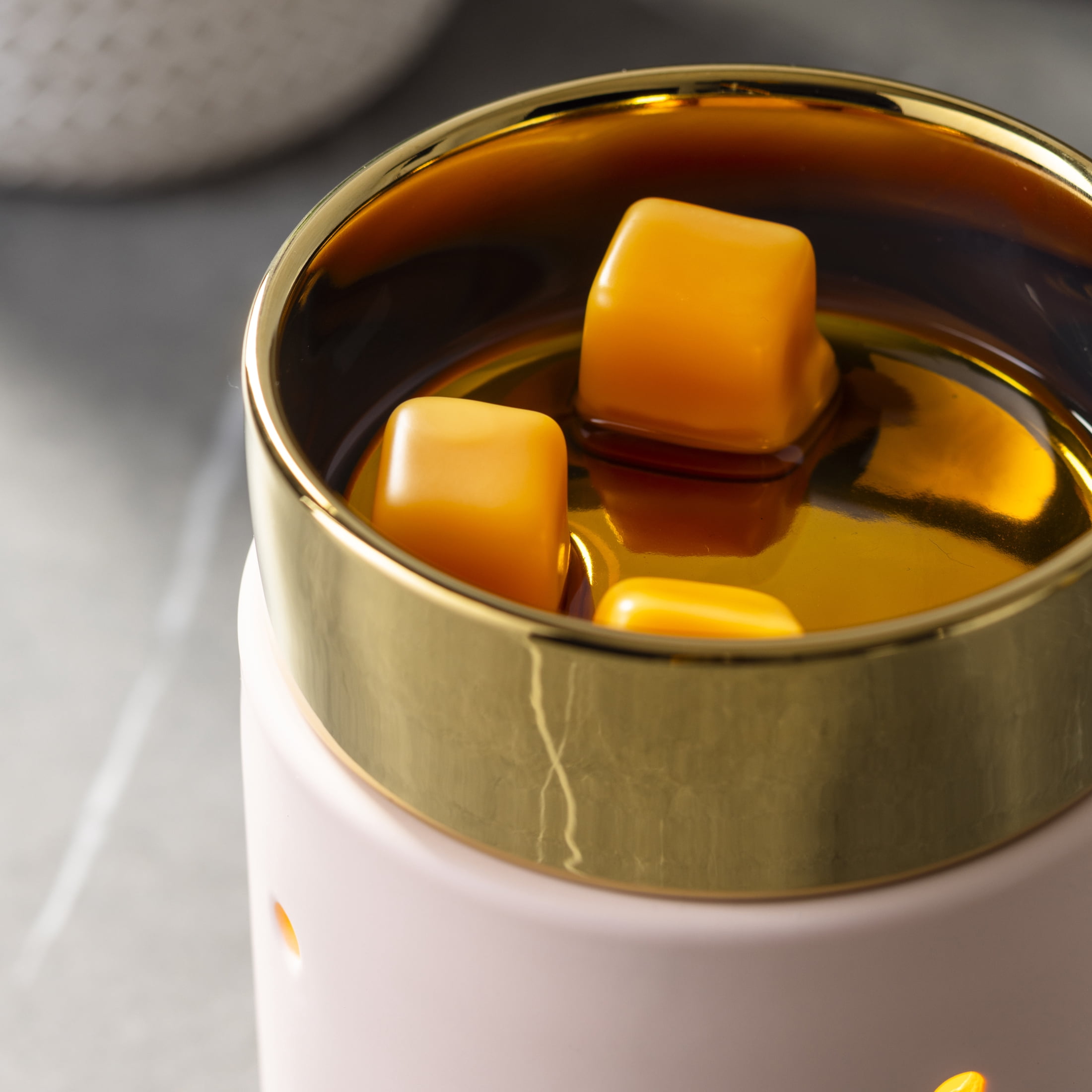 Mainstays Pink and Gold Chrome Ceramic Wax Warmer