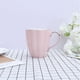 thumbnail image 4 of Taza de porcelana rosa con forma de calabaza, decoración de franjas doradas, taza de cerámica para café, latte, capuchino, té, regalo (401-500 ml), 4 of 6