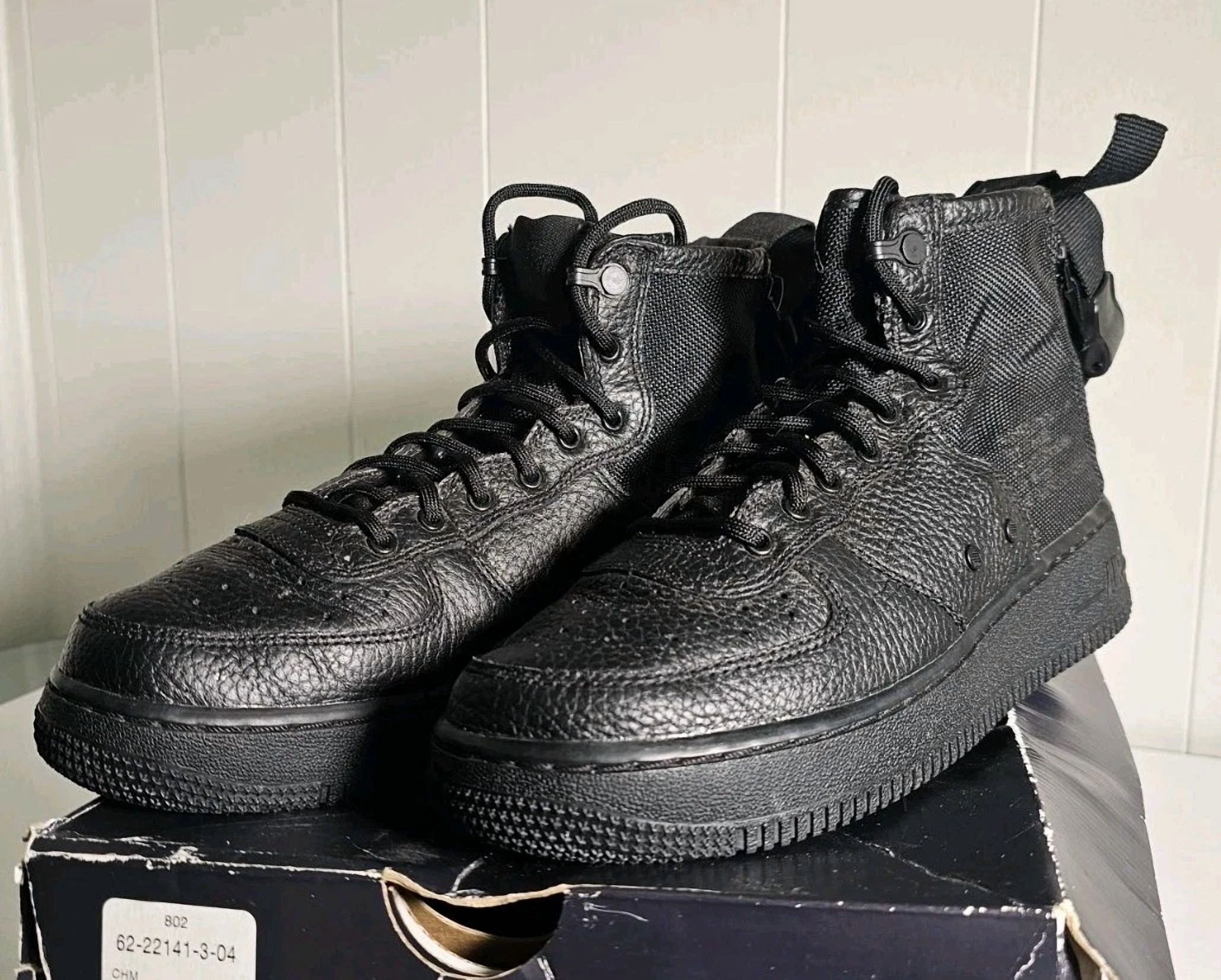 Nike Nike SF Air Force 1 Mid Triple Black - Men display picture 1