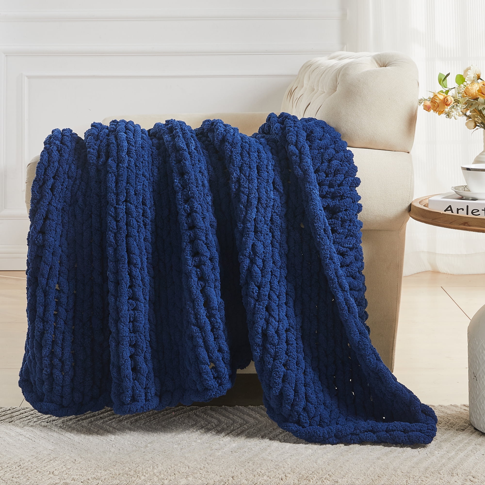 Carriediosa Chunky Knit Throw Blanket Handmade Soft Throws for Couch Sofa Bed, 50" x 60" Navy Blue