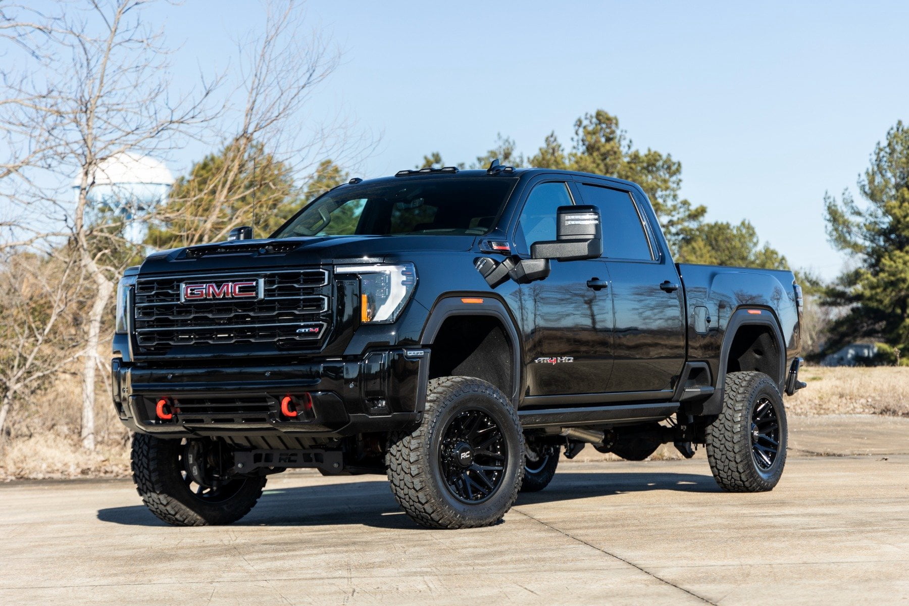 Rough Country 5" Suspension Lift Kit for 20-25 Chevy/GMC 2500/3500HD - 10230A