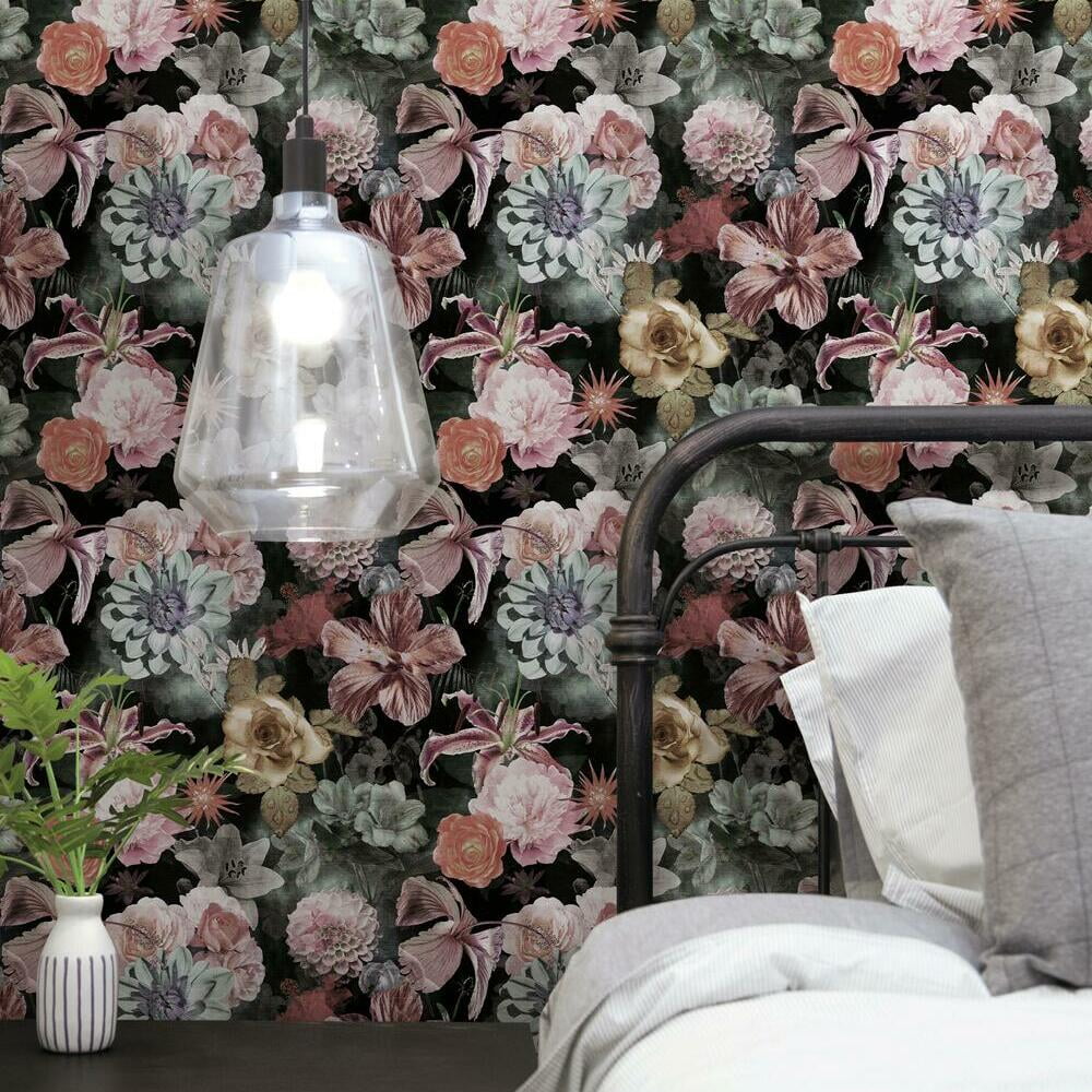 Vintage Floral Blooms Peel and Stick Wallpaper