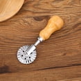 thumbnail image 2 of Juego de 5 moldes para hacer ravioles con sellos, con mango de madera y borde acanalado, para hacer ravioles, bolas de masa y galletas., 2 of 5