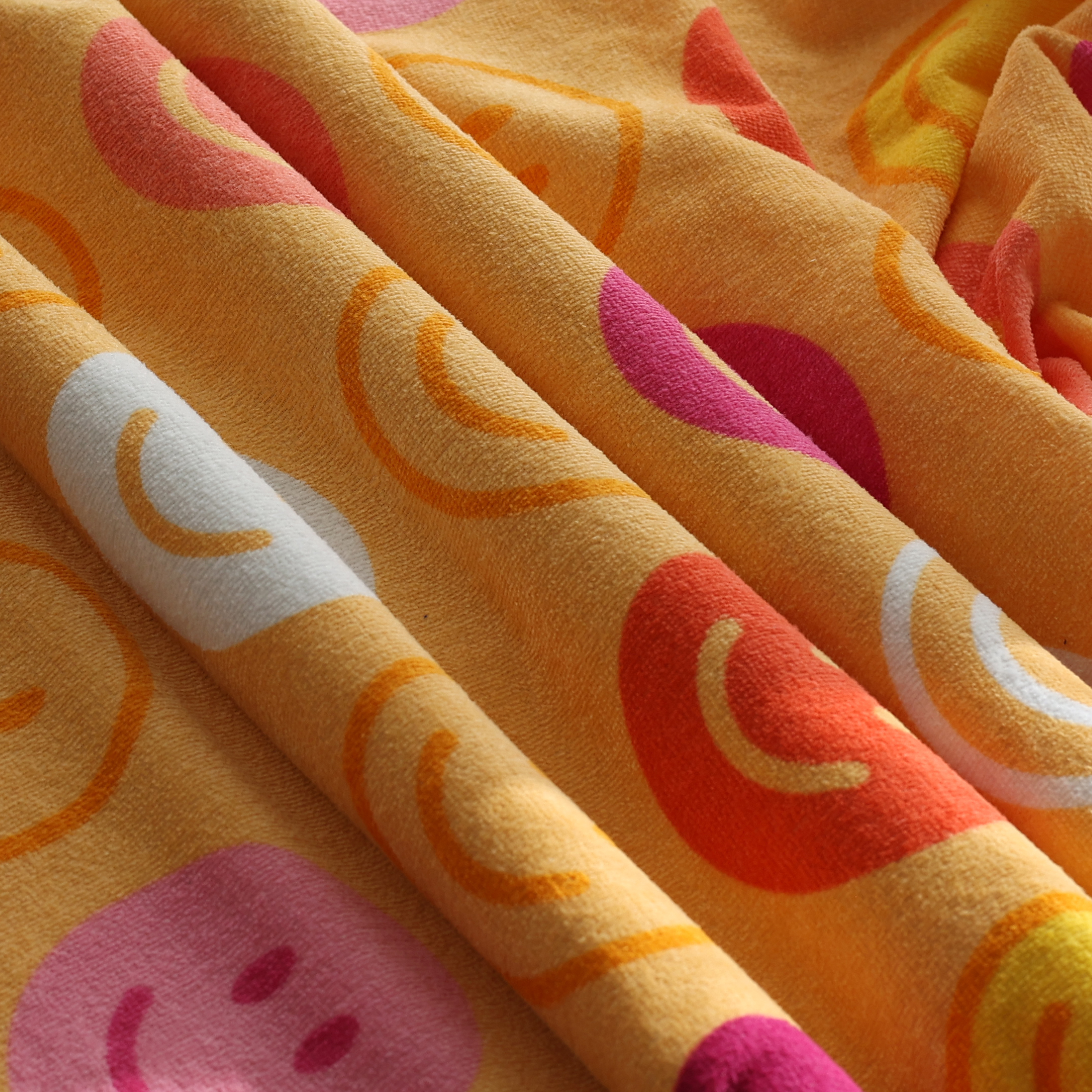 Mainstays Velour Beach Towel, Smiley, Orange, 28x60 - image 4 of 5