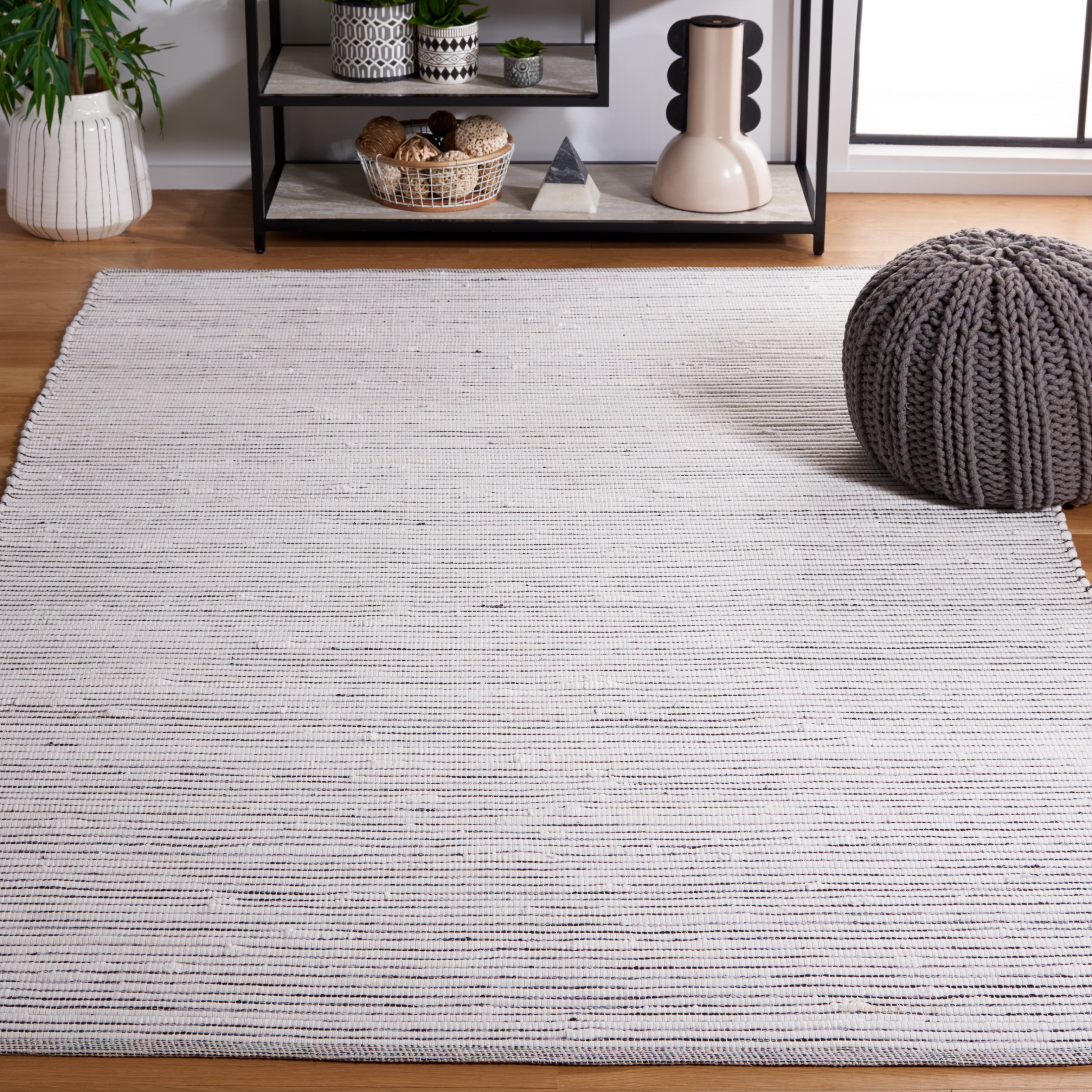 SAFAVIEH Montauk Carver Striped Cotton Area Rug, Brown/Ivory, 5' x 8'