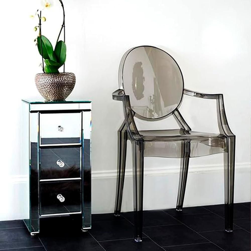 Fauteuil avec accoudoirs en plastique de la collection Heavenly