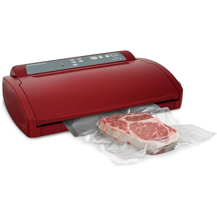 FoodSaver Vacuum Sealing System with Bonus Accessories