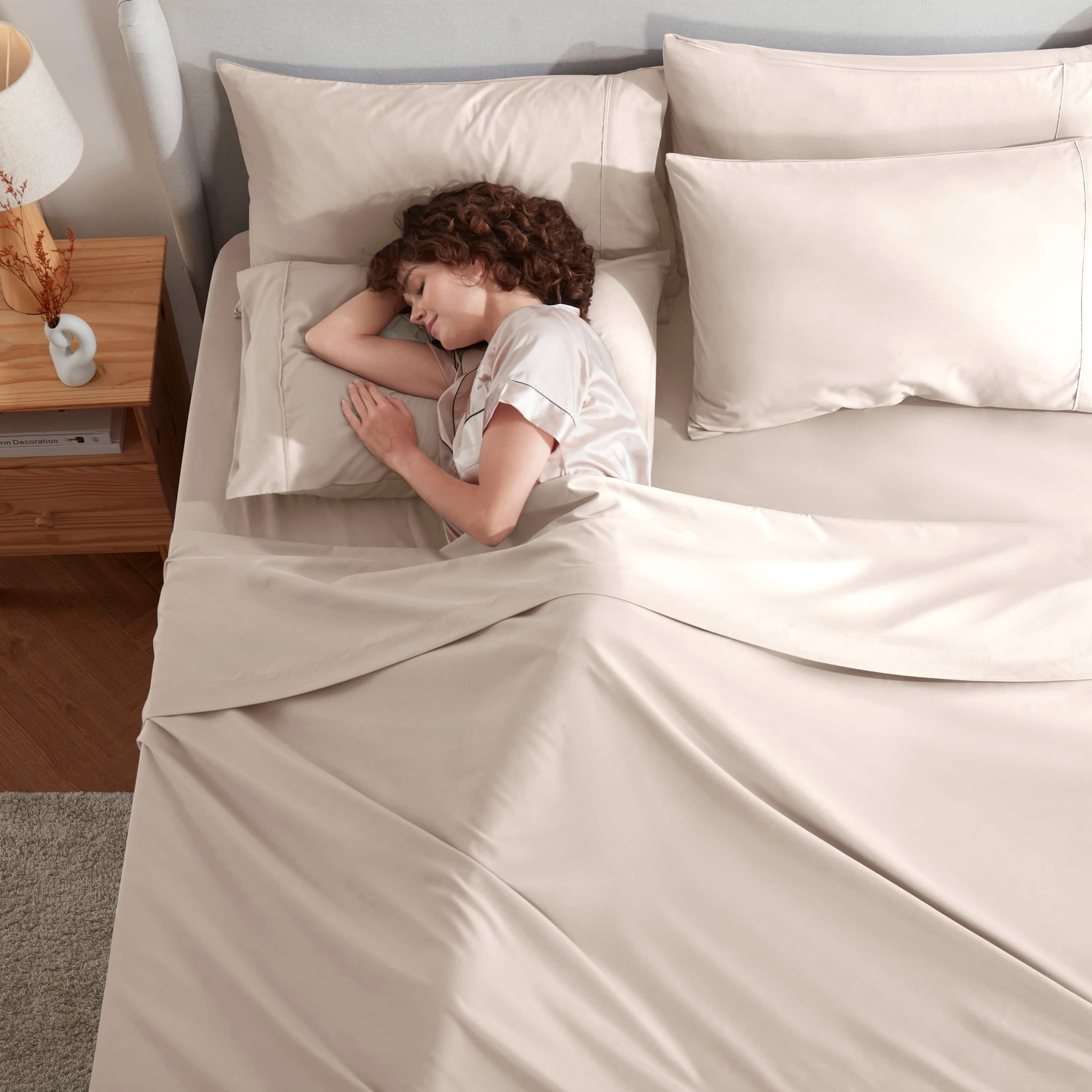 LammaLoe Extra Deep Pocket Twin Sheets set, Fits 18"-24" Mattress, 4 Piece Soft Microfiber Bed Sheet Sets, Beige Cream