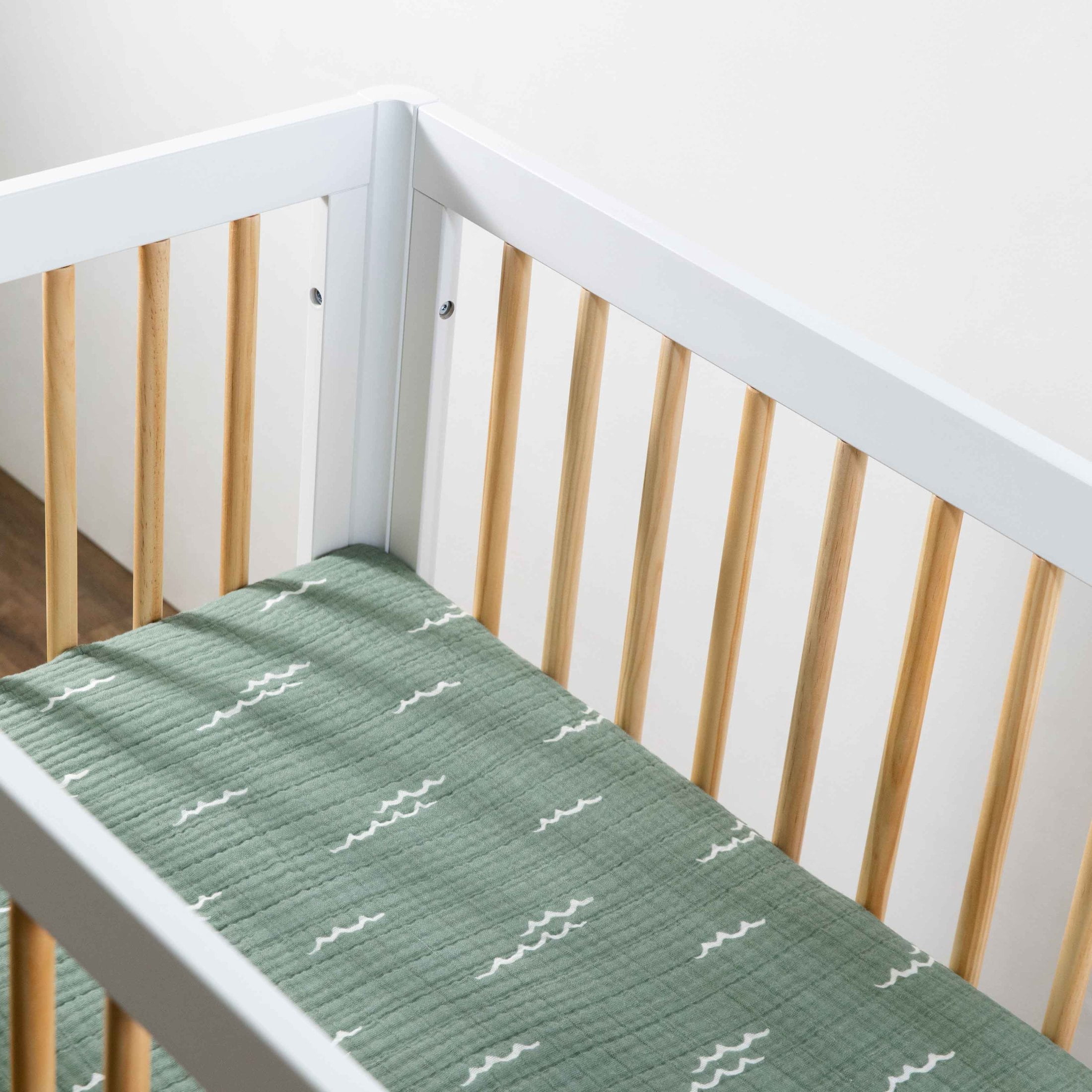 Babyletto Mini Crib Sheet in GOTS Certified Organic Muslin Cotton
