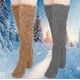 thumbnail image 1 of Calcetines de mujer, 2 pares, altos y peludos, por encima de la rodilla, calentadores de piernas de invierno, pantuflas para mujer, calcetines navideños para dormir en casa., 1 of 4