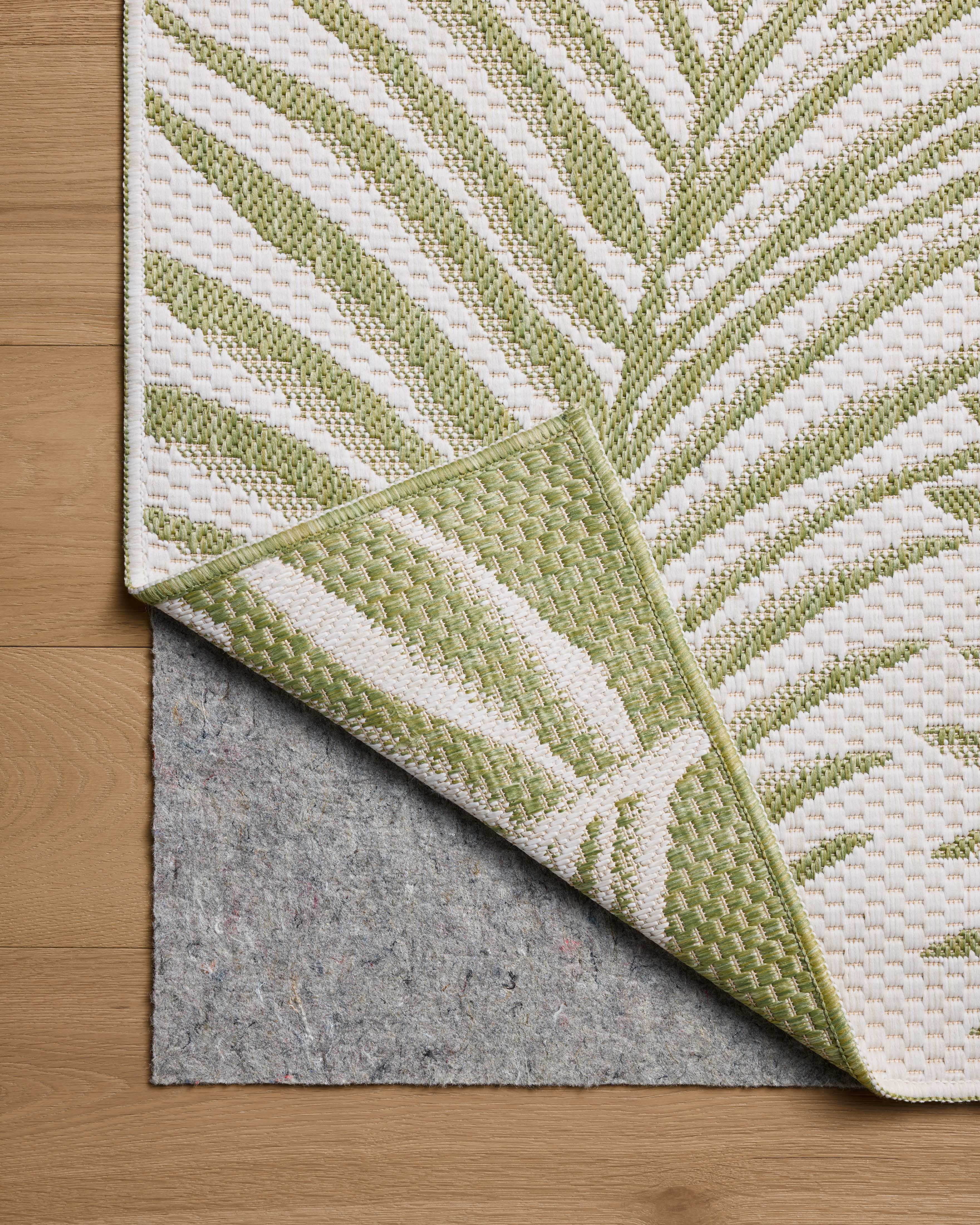 Indoor Outdoor Rug 4x6, Reversible, Loloi Easton Ivory / Green (4' x 6')