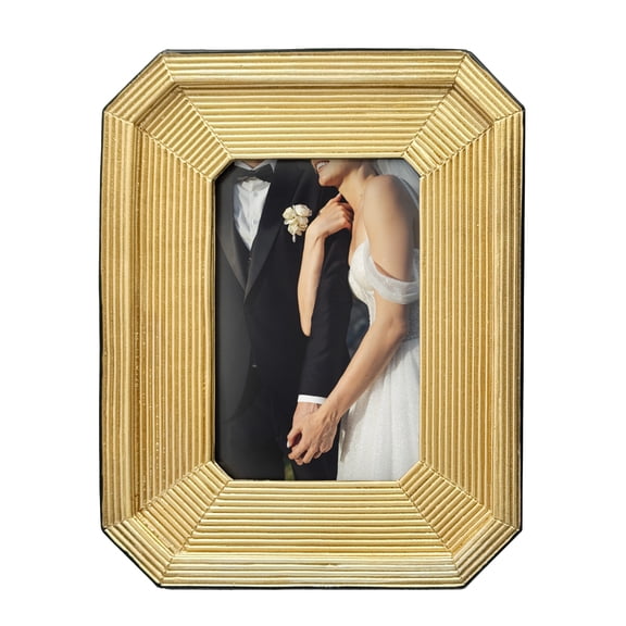 OneDesign Home 4x6 Beveled Edge Photo Frame with Gold Finish