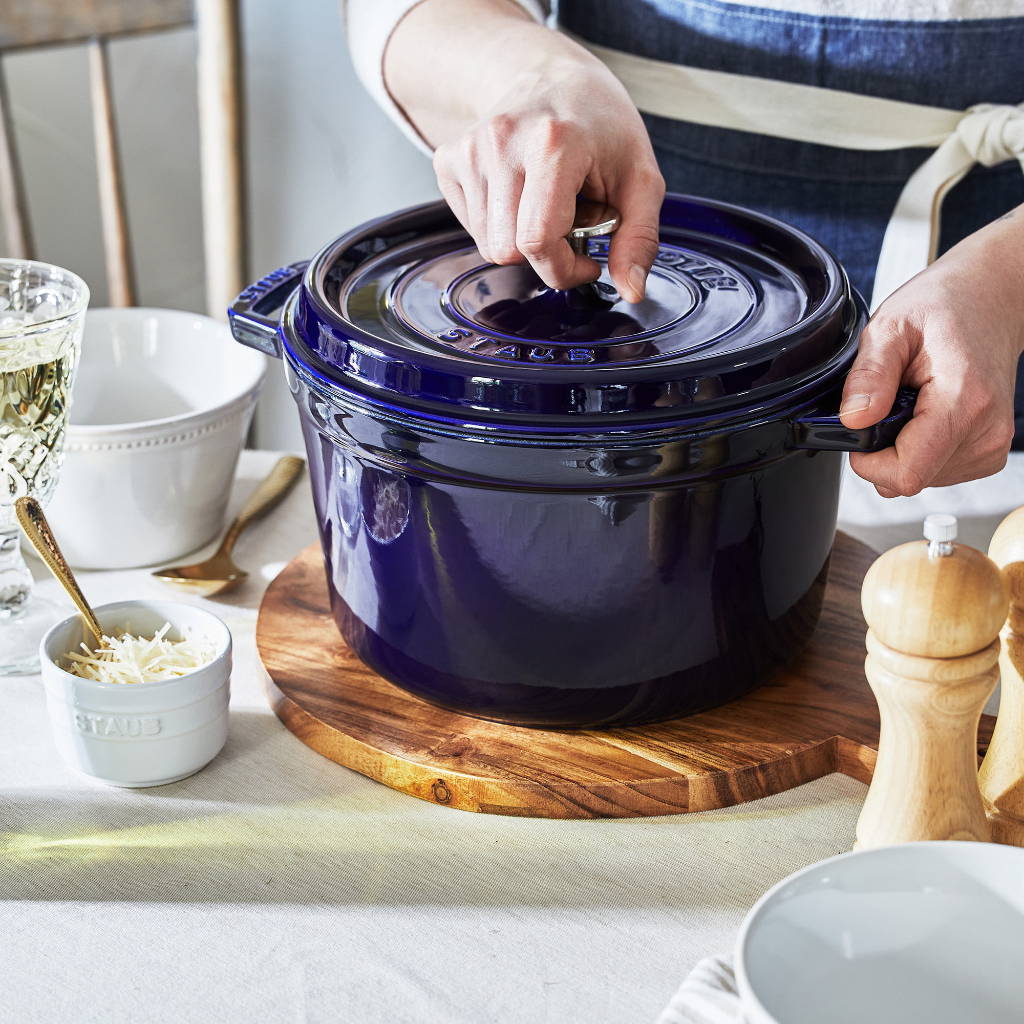  Staub Cast Iron Dutch Oven 5-qt Tall Cocotte, Made in France,  Serves 5-6, Cherry & Accessories Turner, One Size, Matte Black: Home &  Kitchen