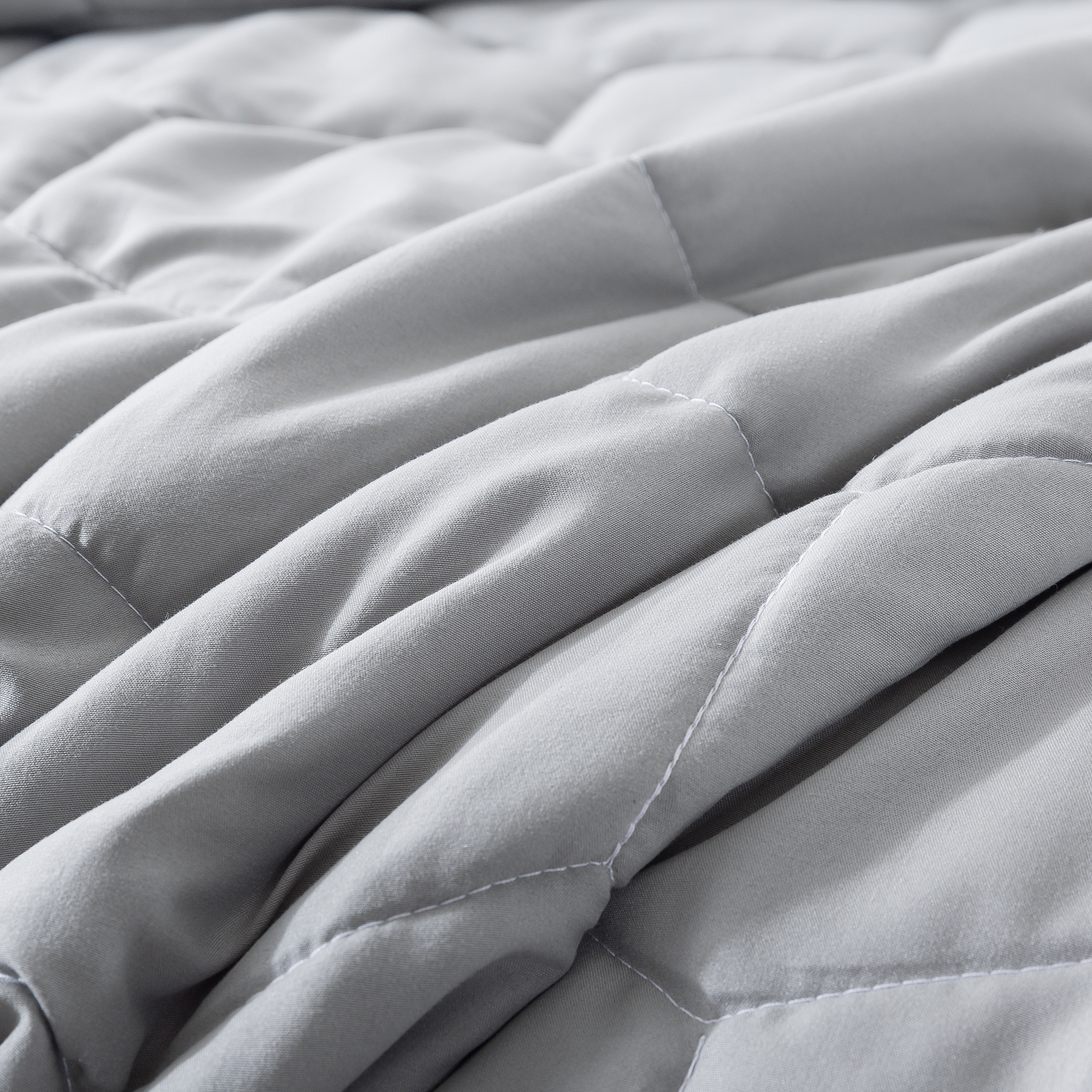 Honeycomb Down Alternative Blanket - Neutral Gray/Bright White - Full/Queen
