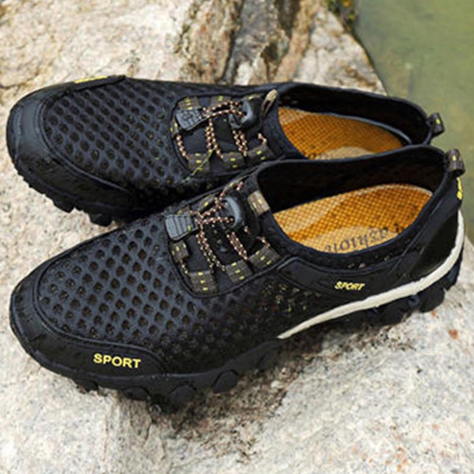 Mens Quick-Dry Breathable Water Shoes Lightweight Non-Slip Aqua Socks for Beach Fishing Kayaking Hiking Black,Size 8.5