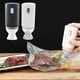 thumbnail image 1 of Sellador al vacío USB portátil para almacenamiento de alimentos - Bomba de vacío doméstica portátil con gran potencia para mantener la comida fresca más tiempo en viajes, acampadas y uso doméstico, 1 of 5