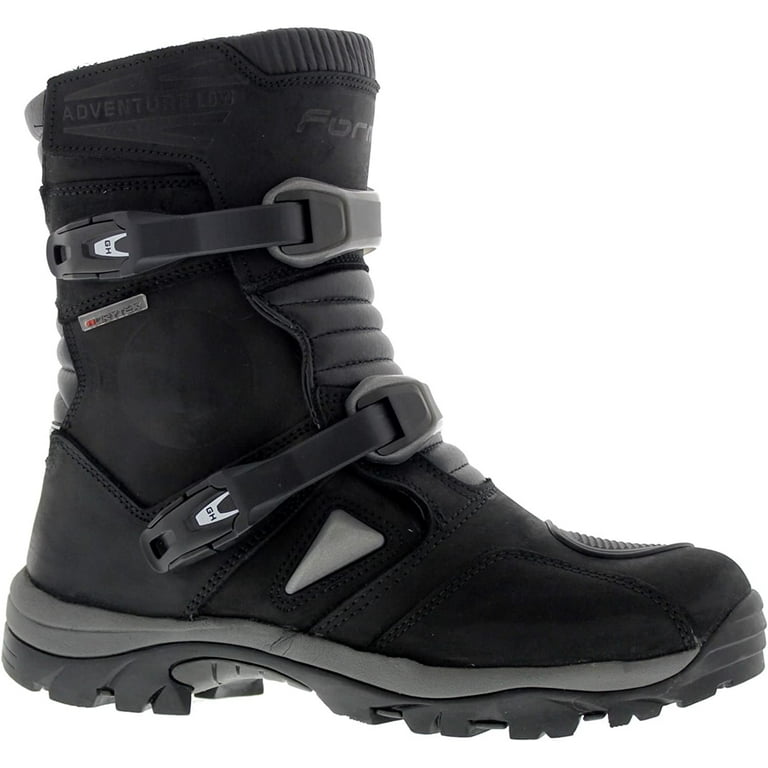 Forma adventure hot sale low boots black