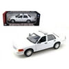 2001 Ford Crown Victoria Unmarked White Police Car 1/18 Diecast Model Car by Motormax