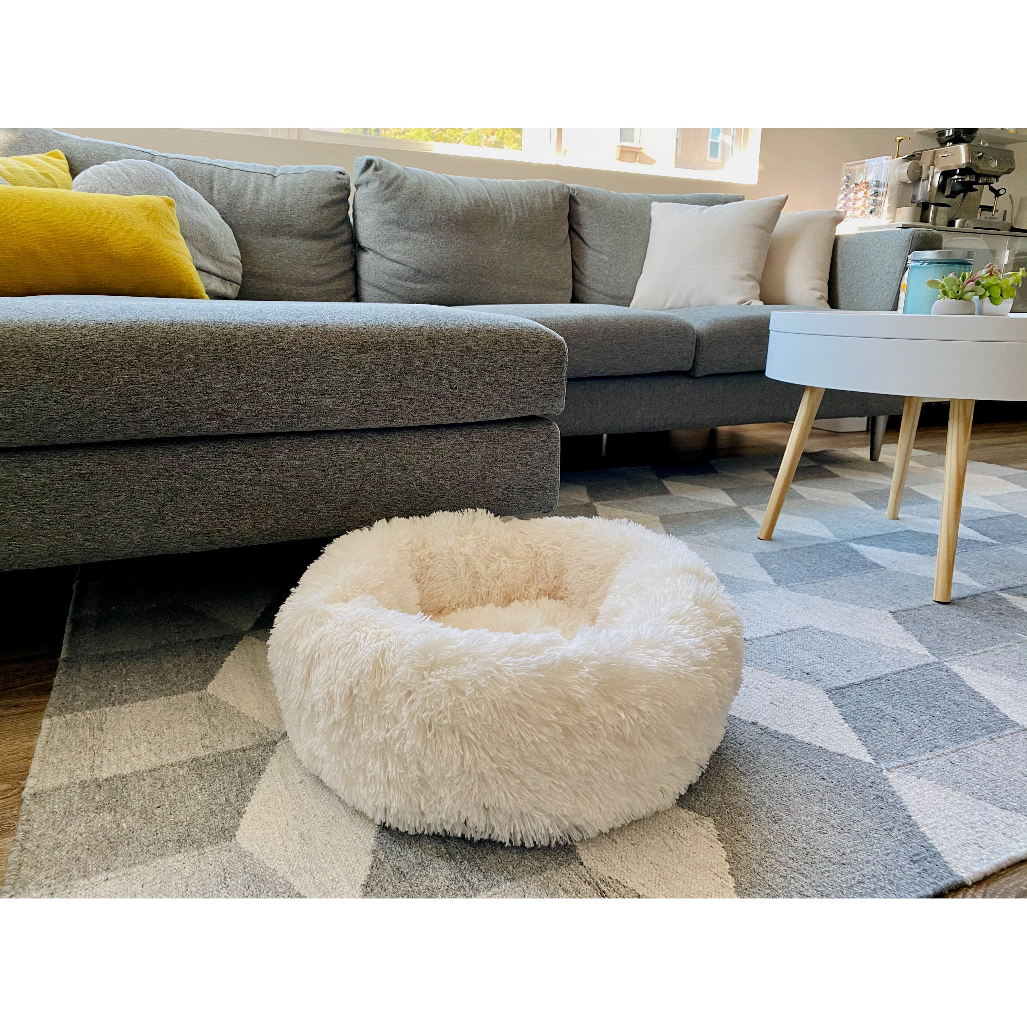 Soft Plush Faux Fur Round Donut Pet Bed for Dogs and Cats, White