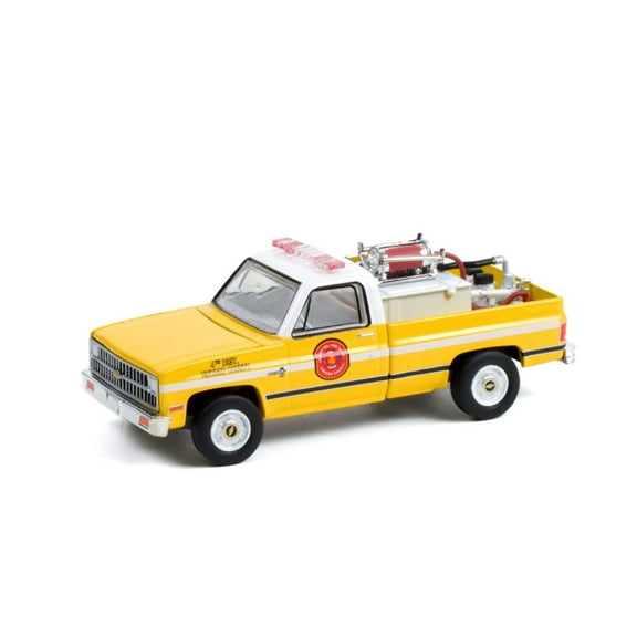 1981 Chevy K20 Scottsdale w/ Fire Equipment, Yellow - Greenlight 67020B 1/64 scale Diecast Car