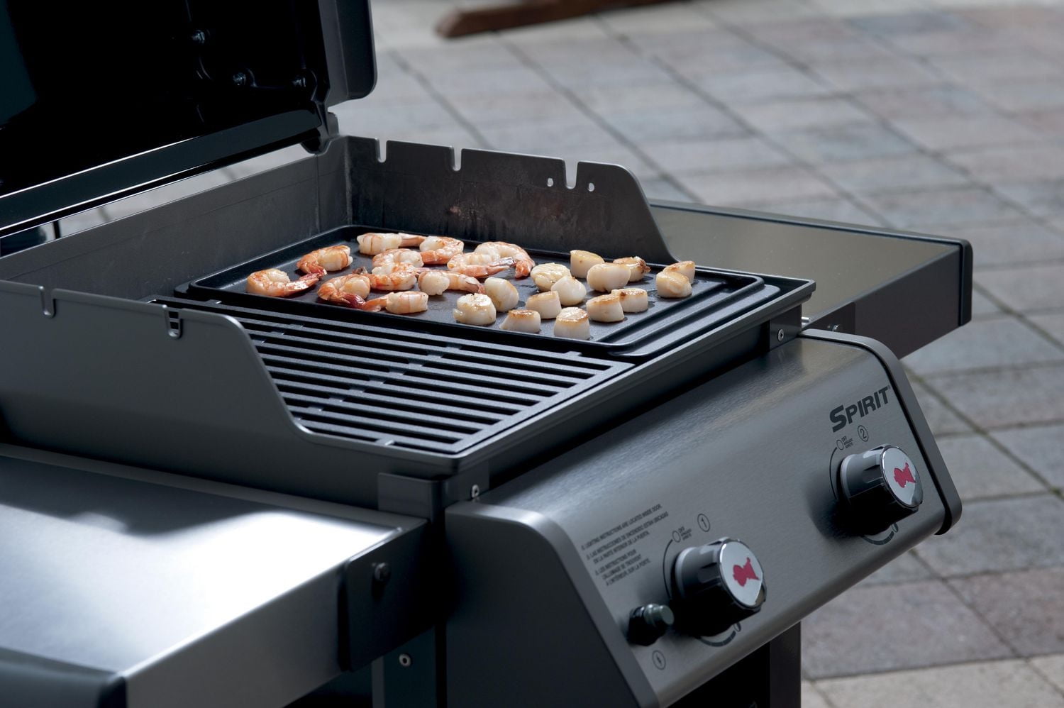 Weber Spirit E-210 Gas Grill