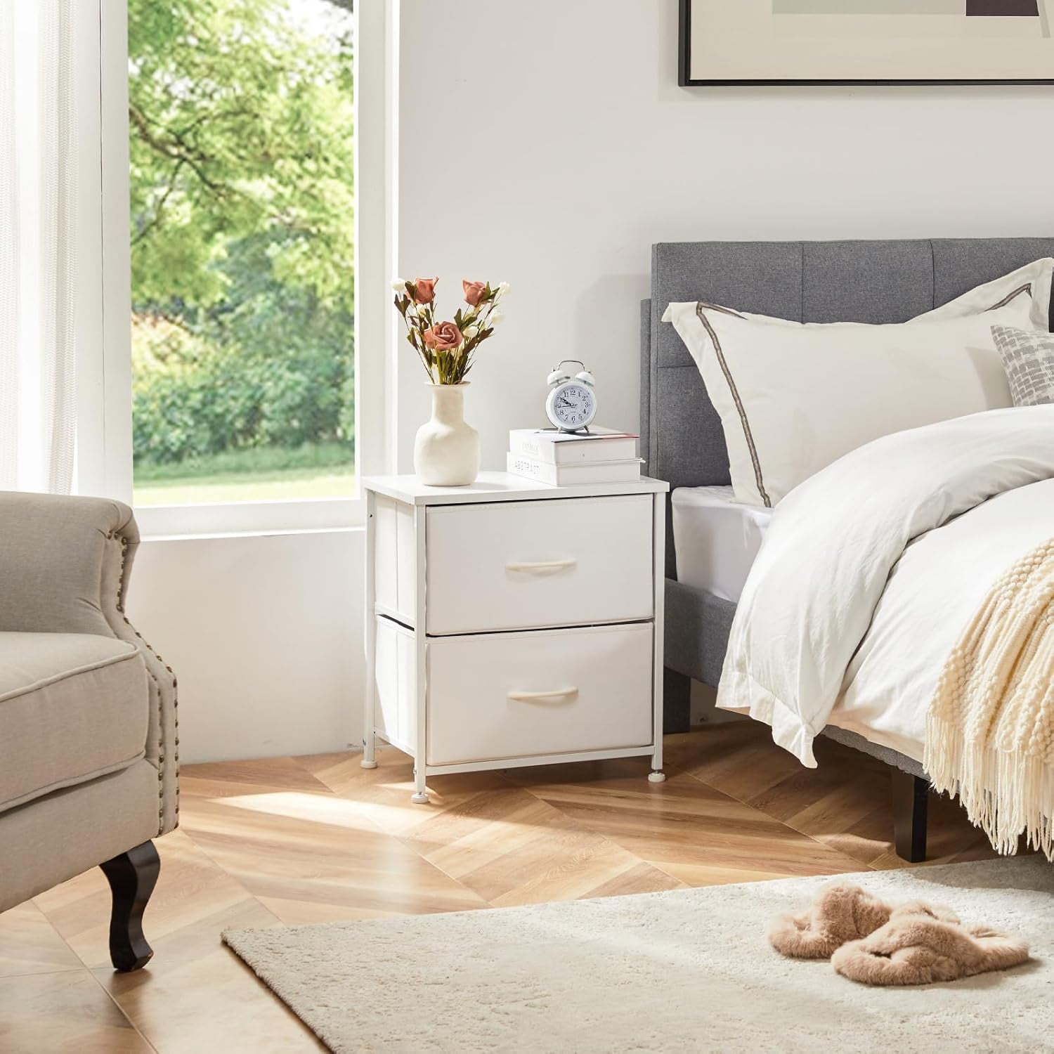 Nightstands Set of 2 with 2 Fabric Drawers, Small Bedside Tables for Bedroom, Closet, Dorm, End Side Table with Storage, White