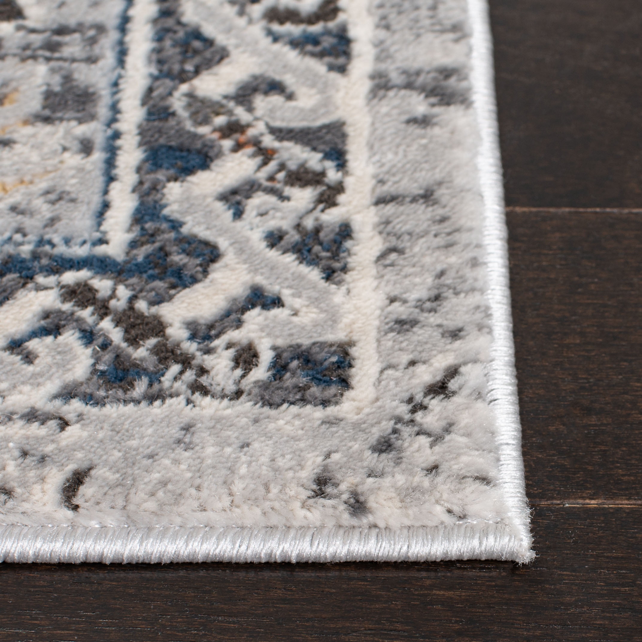 SAFAVIEH Alhambra Leptis Floral Bordered Area Rug, Grey/Cream, 6'7" x 6'7" Square