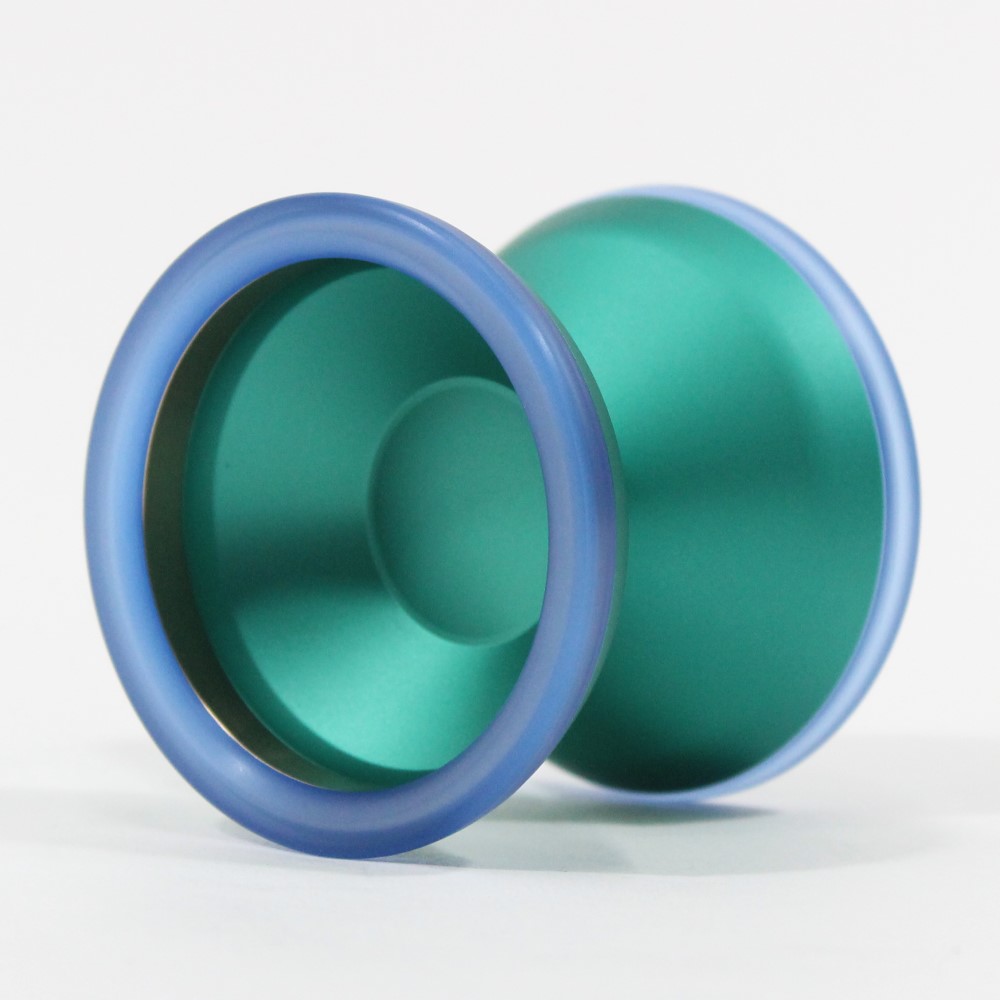 Unparalleled Distortion Yo-Yo - Tri-Material - Daniel Kim Signature YoYo (Green with Dark Blue PC and Rose Gold SS)