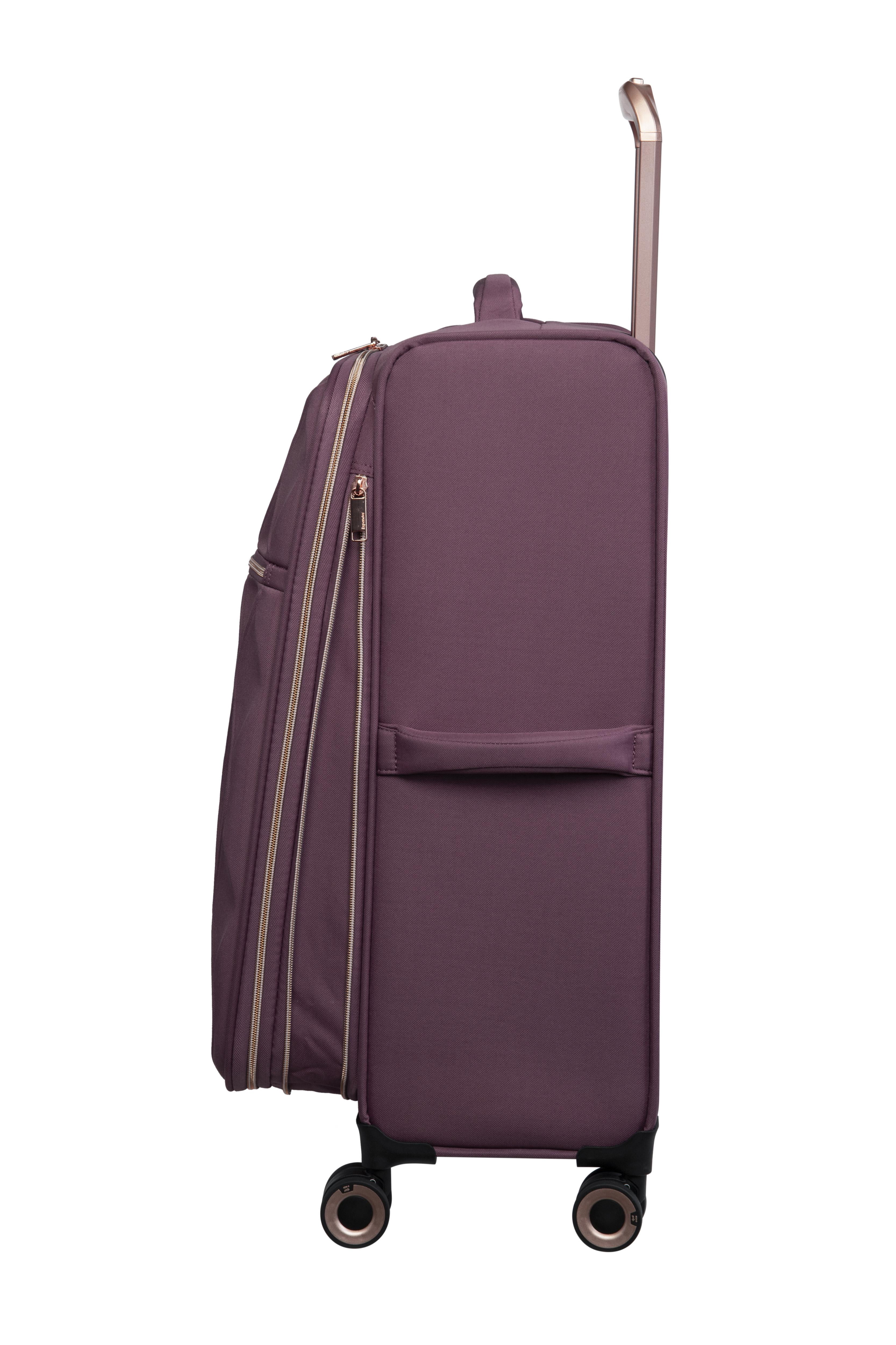 it luggage Enliven 22" Softside Carry-On 8 Wheel Semi Expander Spinner