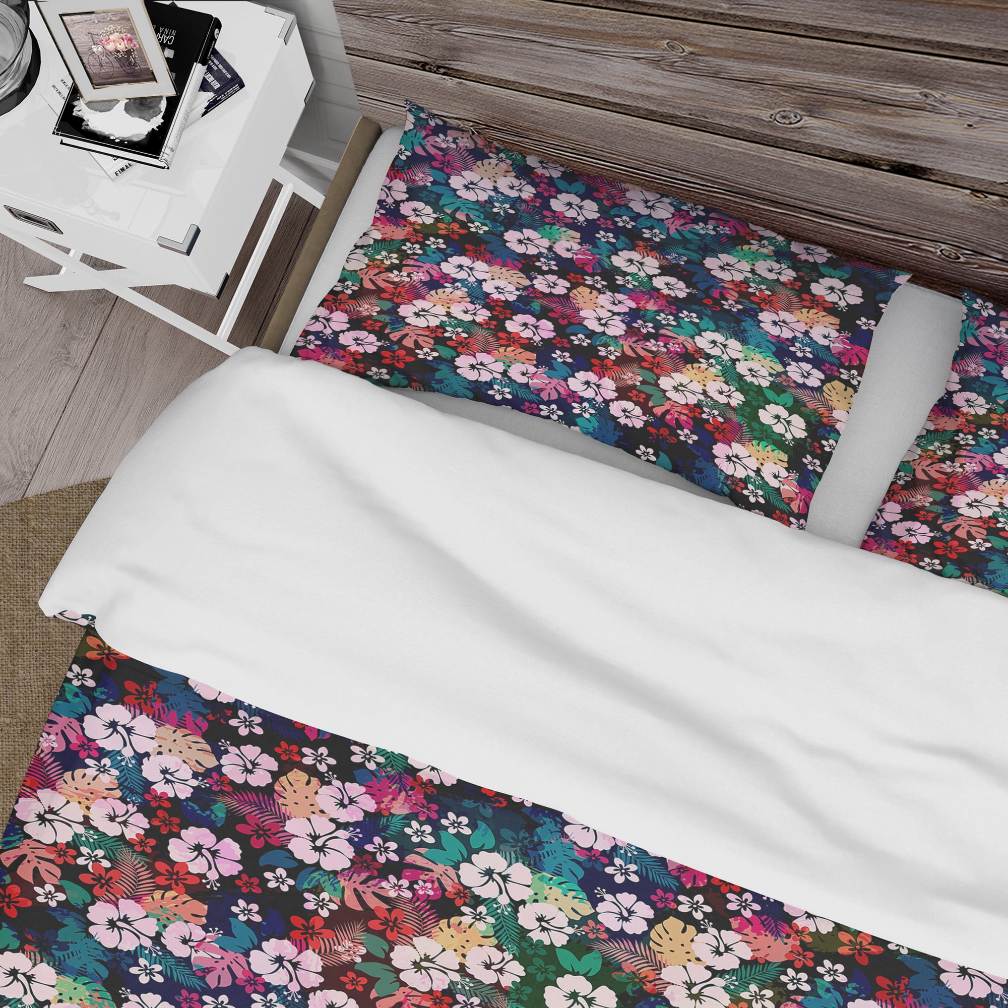 Designart 'Hawaiian Hibiscus Tropical Flower' Floral Duvet Cover Set