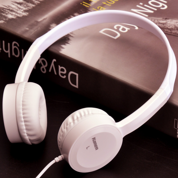 Mobile phone headset voice singing K song head-mounted single-hole notebook headset with microphone