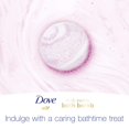 thumbnail image 4 of Bombas de baño Dove Milk Swirls, crema de vainilla y frambuesa, 80 ml, 4 of 7