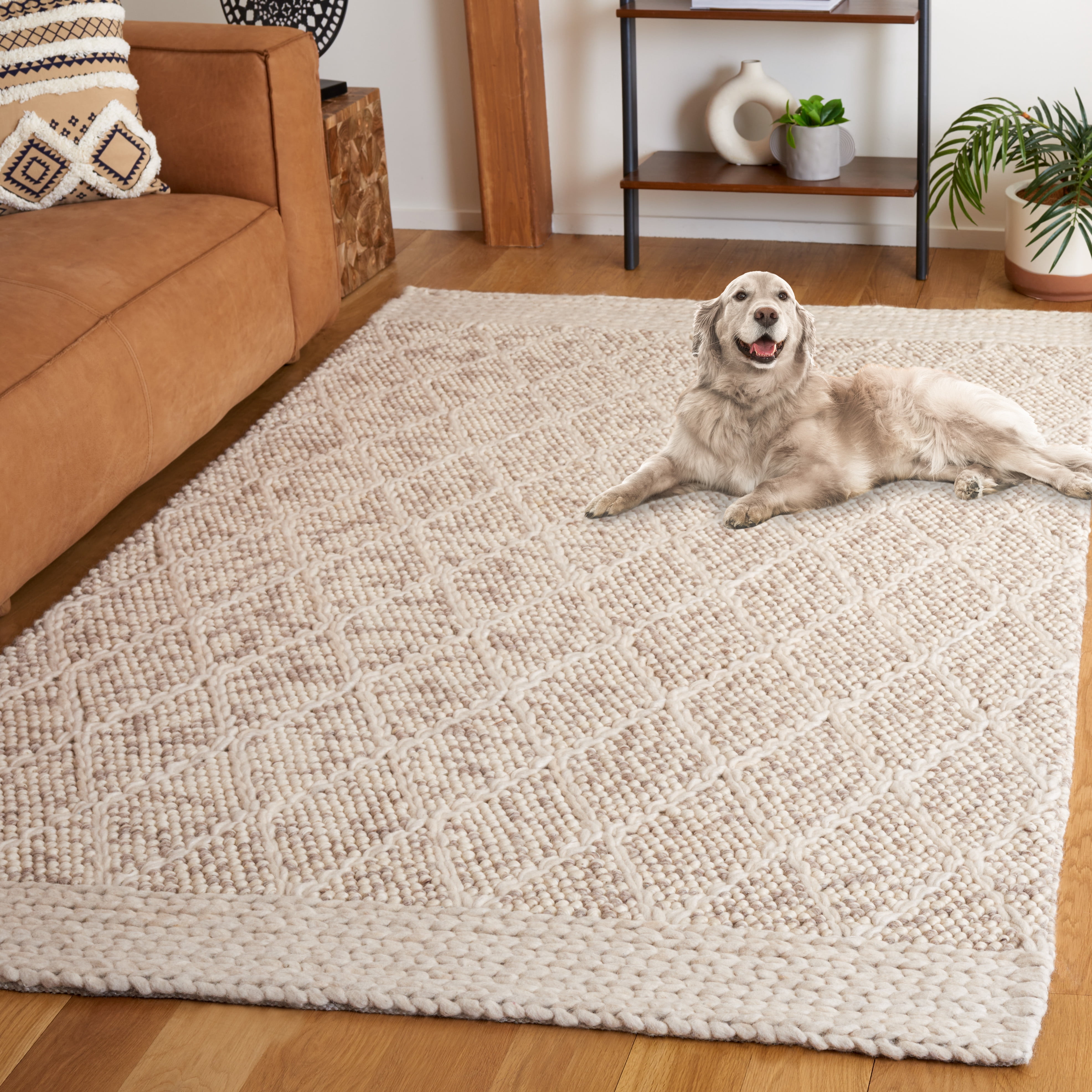SAFAVIEH Natura Montana Diamond Area Rug, Brown/Ivory, 6' x 6' Square
