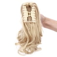 thumbnail image 4 of Extension de Cheveux Queue de Cheval Courte et Bouclée à Clip, Extension de Cheveux Synthétiques Mignonne à Clip, 4 of 6