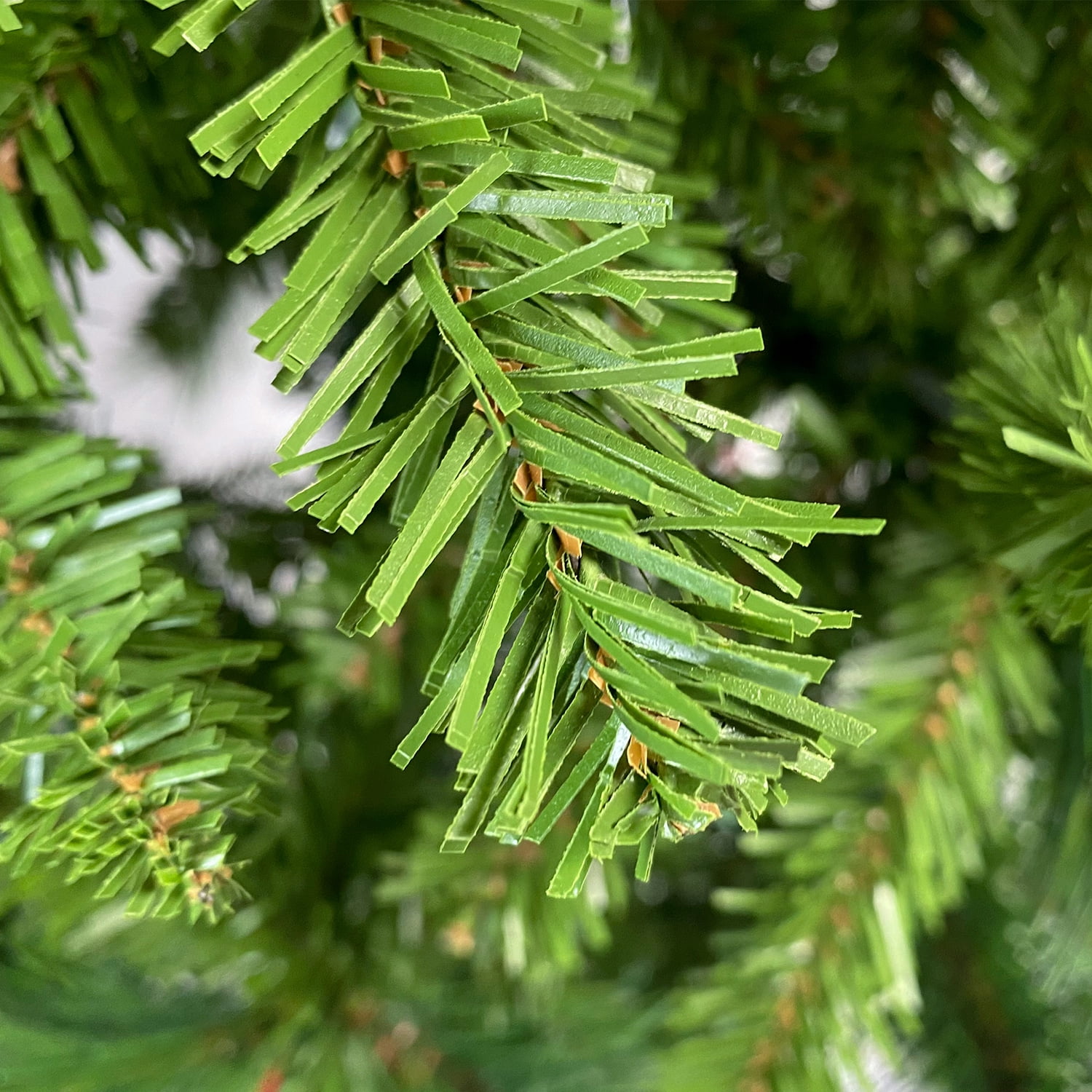 Kadyn 7.4 Ft Upside Down Green Christmas Tree Hinged Spruce Full Tree, Artificial Holiday Christmas Pine Tree for Home, 1500 Branch Tips, Green