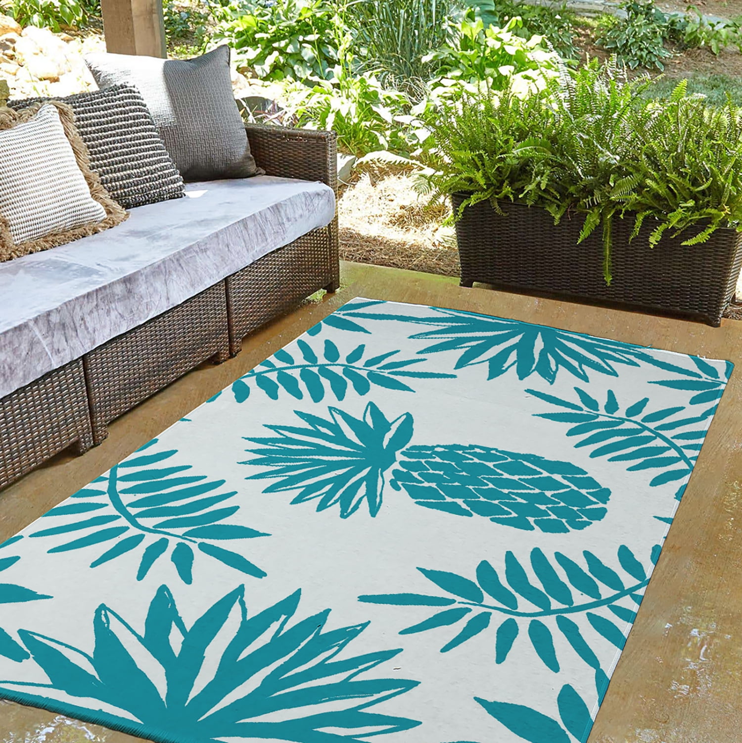 Simply Daisy 3' x 5' Explorer Blue Pineapple Leaves Spring Chenille Indoor/Outdoor Rug