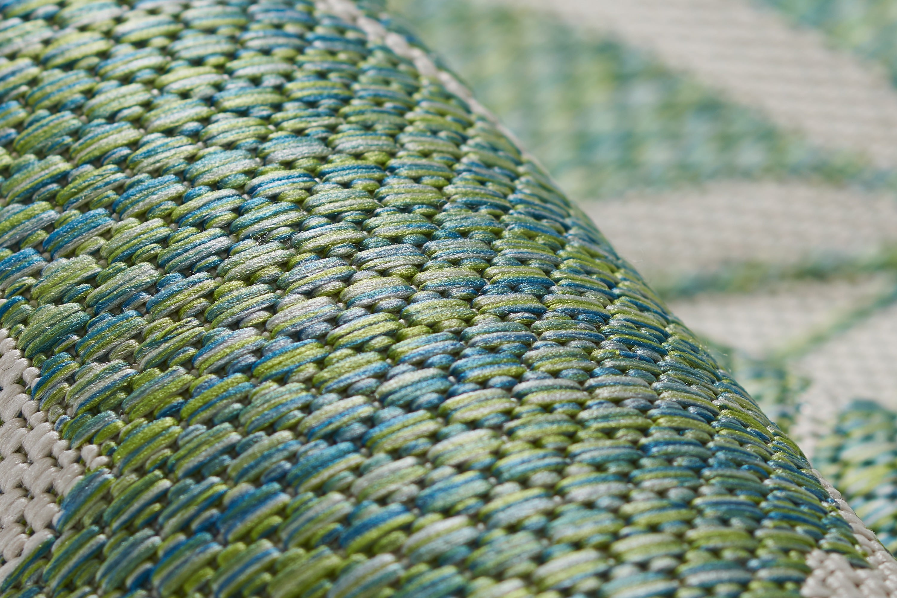 Novogratz by Momeni Villa Salerno Green Indoor Outdoor Rug 6'7" X 9'6"