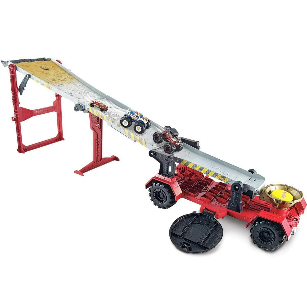 Hot Wheels Monster Trucks Downhill Race & Go Playset