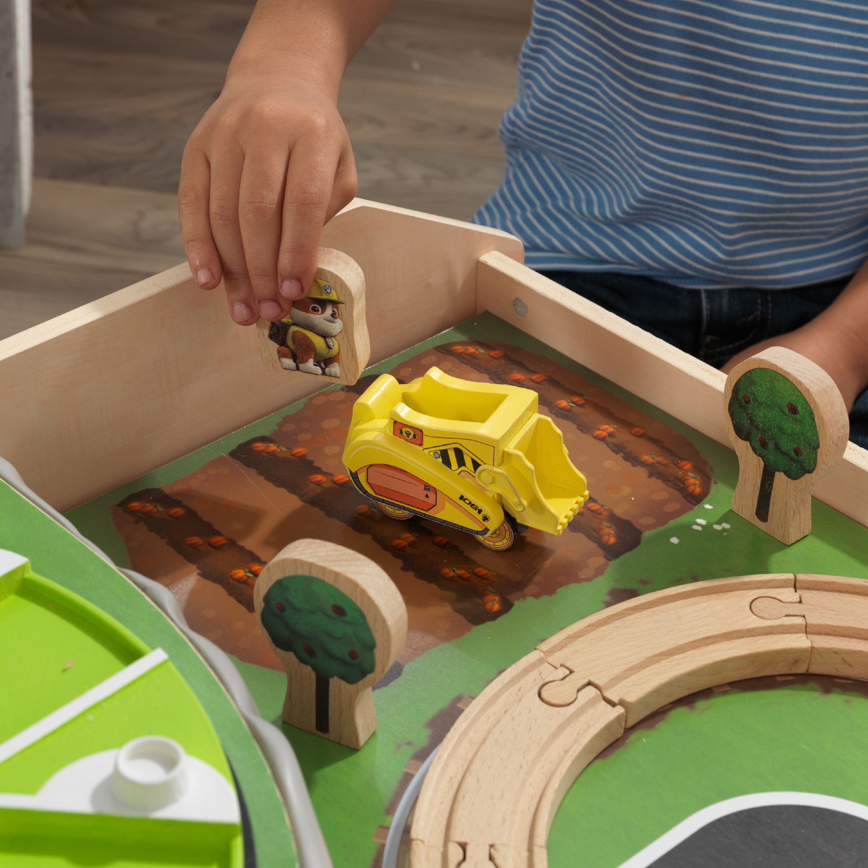 kidkraft paw patrol adventure bay play table