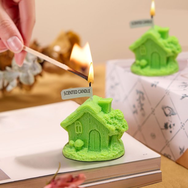 Fiudx Vela de Aromaterapia de Casa Pequeña, Diseño de Cabaña de Paja con Chimenea, Aroma Relajante para El Hogar, Regalo de Cumpleaños Único, Decoración Acogedora, Perfecta para Amigos y Familiares,