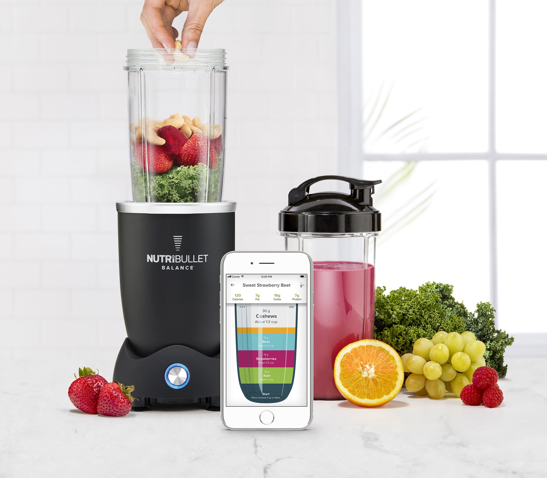 NutriBullet Balance Is a Smart Blender that Shows Nutrition Information