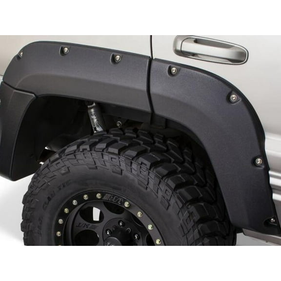 Bushwacker 99-04 Jeep Grand Cherokee Cutout Style Flares 2pc - Black