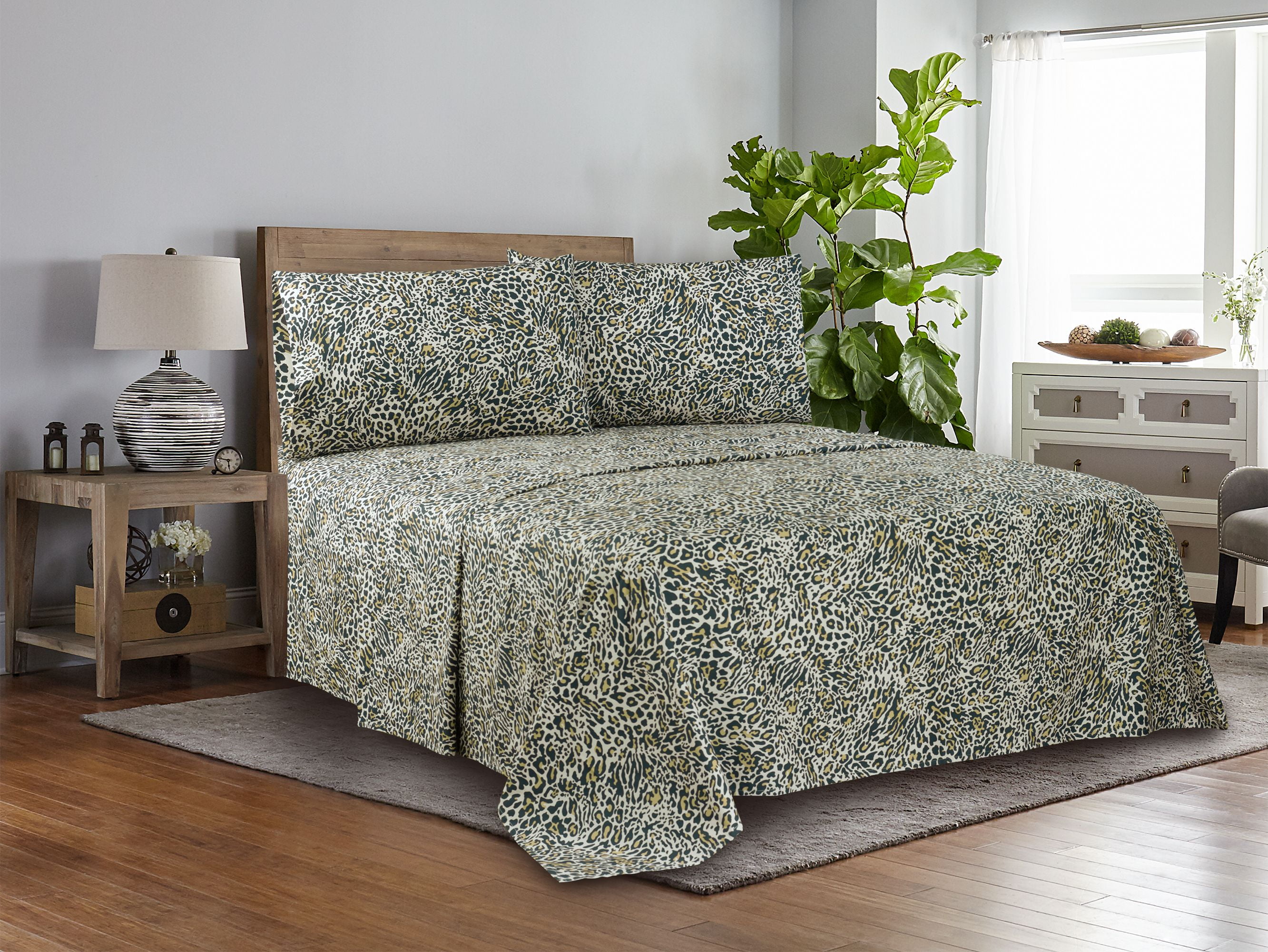 Mainstays 300 Thread Count Easy Care Percale Bed Sheet Set, King, Animal Print, 4 Piece Mainstays 300 Thread Count Easy Care Percale Bed Sheet Set, King, Animal Print, 4 Piece