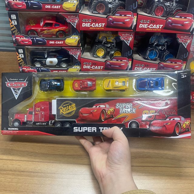 Juego de 5 figuras de Disney Pixar Car Lightning McQueen, camión contenedor, Jackson Storm Mack Uncle Truck, coches de juguete extraíbles, regalo