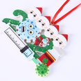 thumbnail image 2 of Paquete de 2 adornos de árbol de Navidad 2021 con colgante de Papá Noel – Papá Noel pintado con colgante de árbol de Navidad de vacuna, adorno colgante regalo para decoración de Navidad (Familia 4), 2 of 5