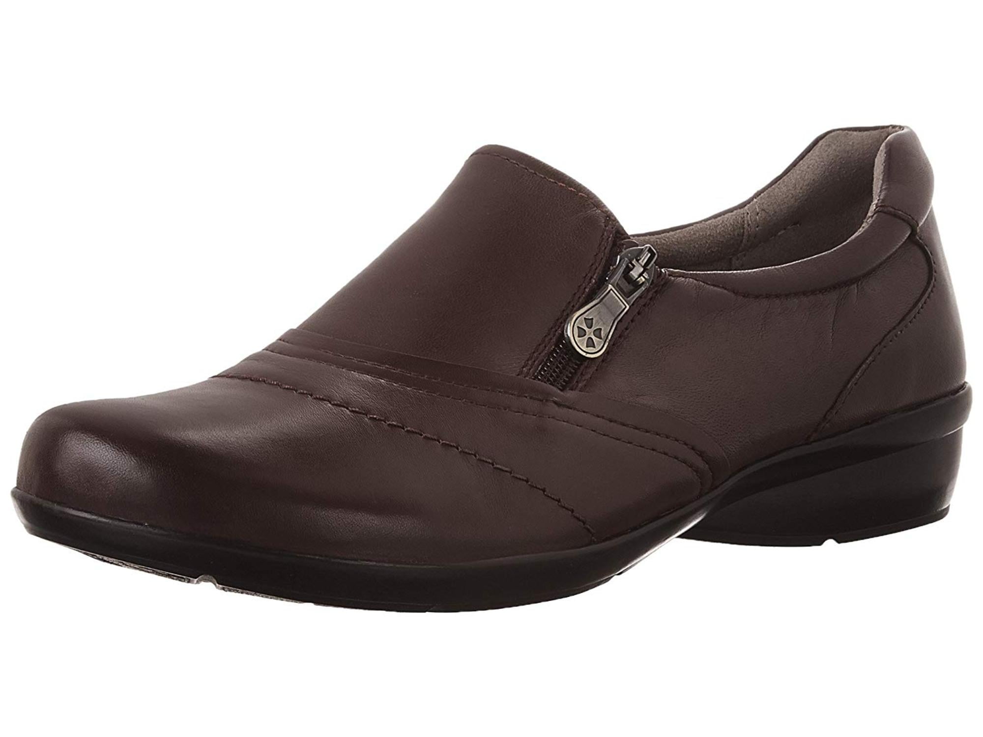 naturalizer burgundy shoes