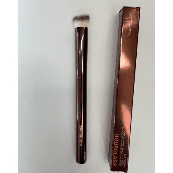 Hourglass Vanish Seamless Finish Concealer Brush *New in Box*