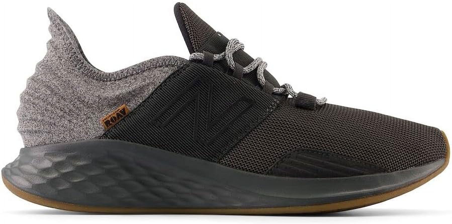 black new balance roav
