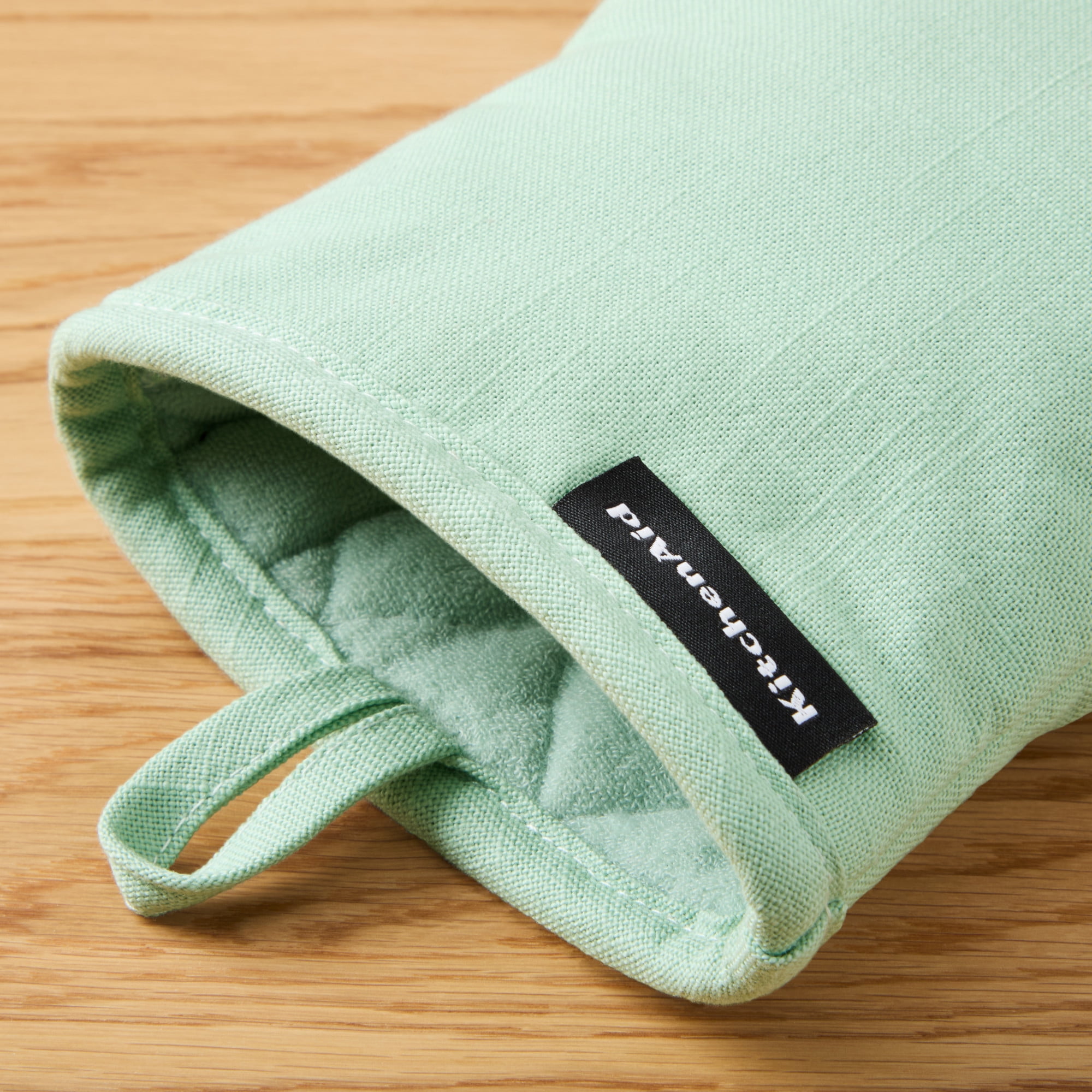 KITCHENAID Gourmet Series Gridlines Mini Oven Mitts 2-Pack Set, Heat Resistant up to 600°F, Soft Silicone Grip, Magnetic Cuff, Pistachio Green, 5.5"x9"