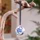 thumbnail image 4 of Adorno navideño de cerámica para árbol | Colgante de bola azul y blanca para decoración navideña | Bola decorativa pintada a mano, 4 of 6